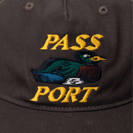 PassPort Fast Duck Workers Trucker Bark / Cream